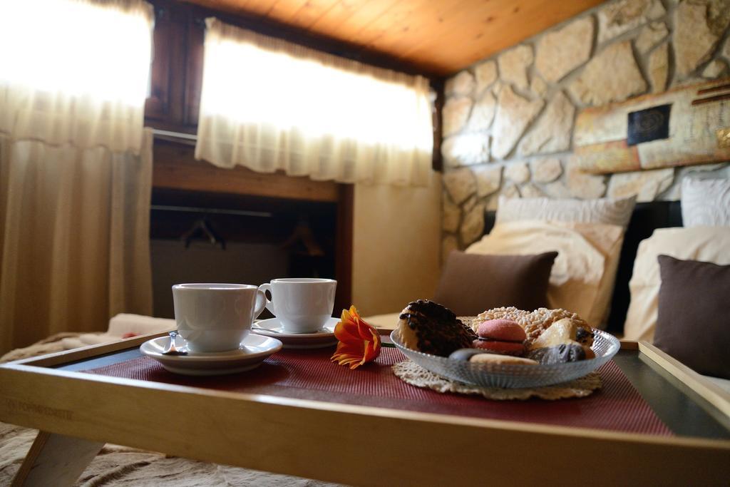 Alla Corte Dei Ventimiglia Montelepre Екстериор снимка