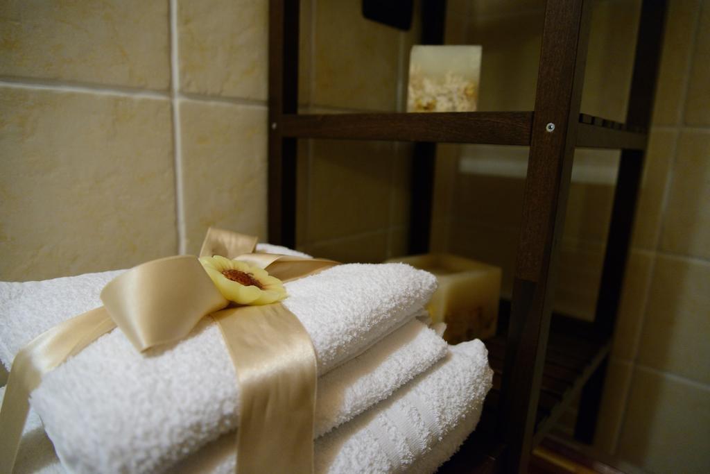 Alla Corte Dei Ventimiglia Montelepre Екстериор снимка