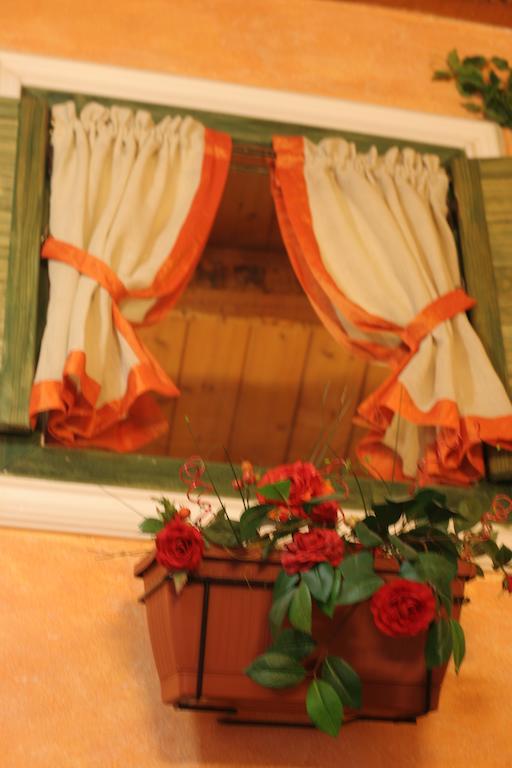 Alla Corte Dei Ventimiglia Montelepre Екстериор снимка