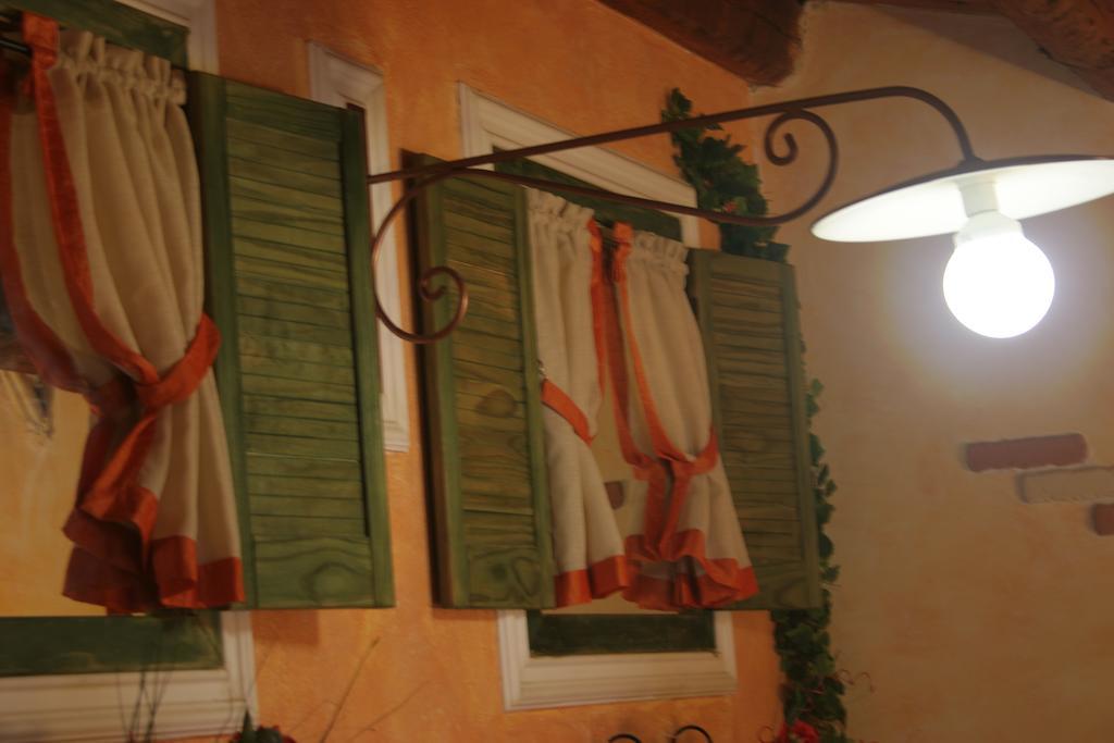 Alla Corte Dei Ventimiglia Montelepre Екстериор снимка