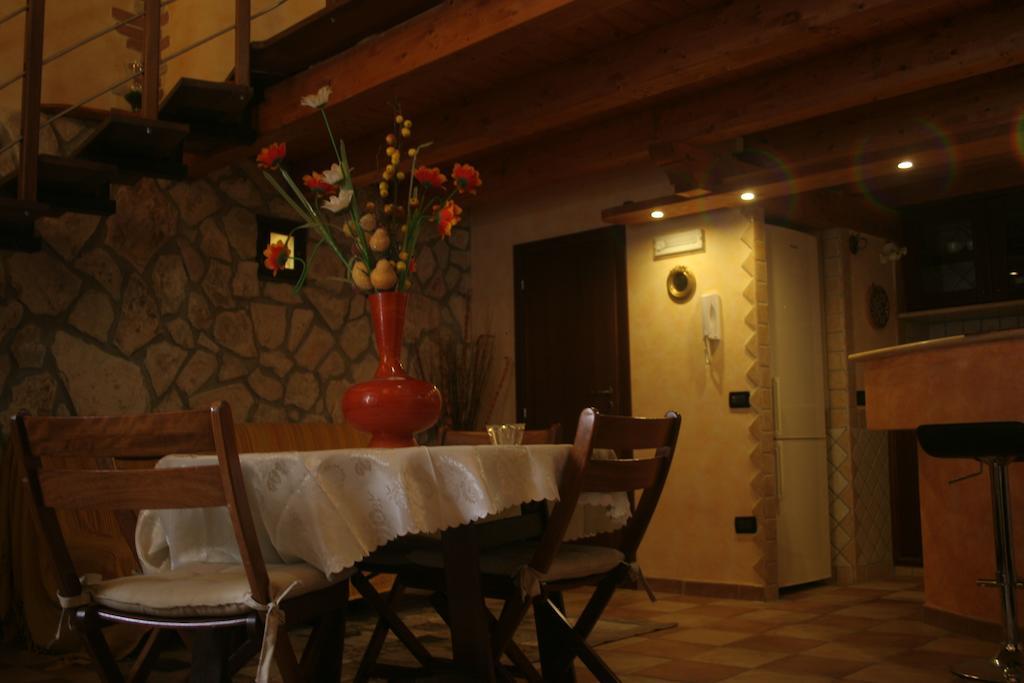 Alla Corte Dei Ventimiglia Montelepre Екстериор снимка